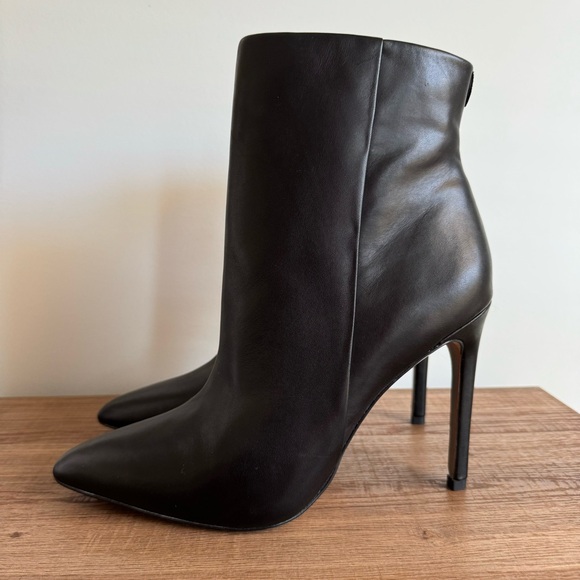 Sam Edelman - Women's Black Leather Wrenley Pointed Toe Ankle Bootie size 9.5 - Picture 4 of 13